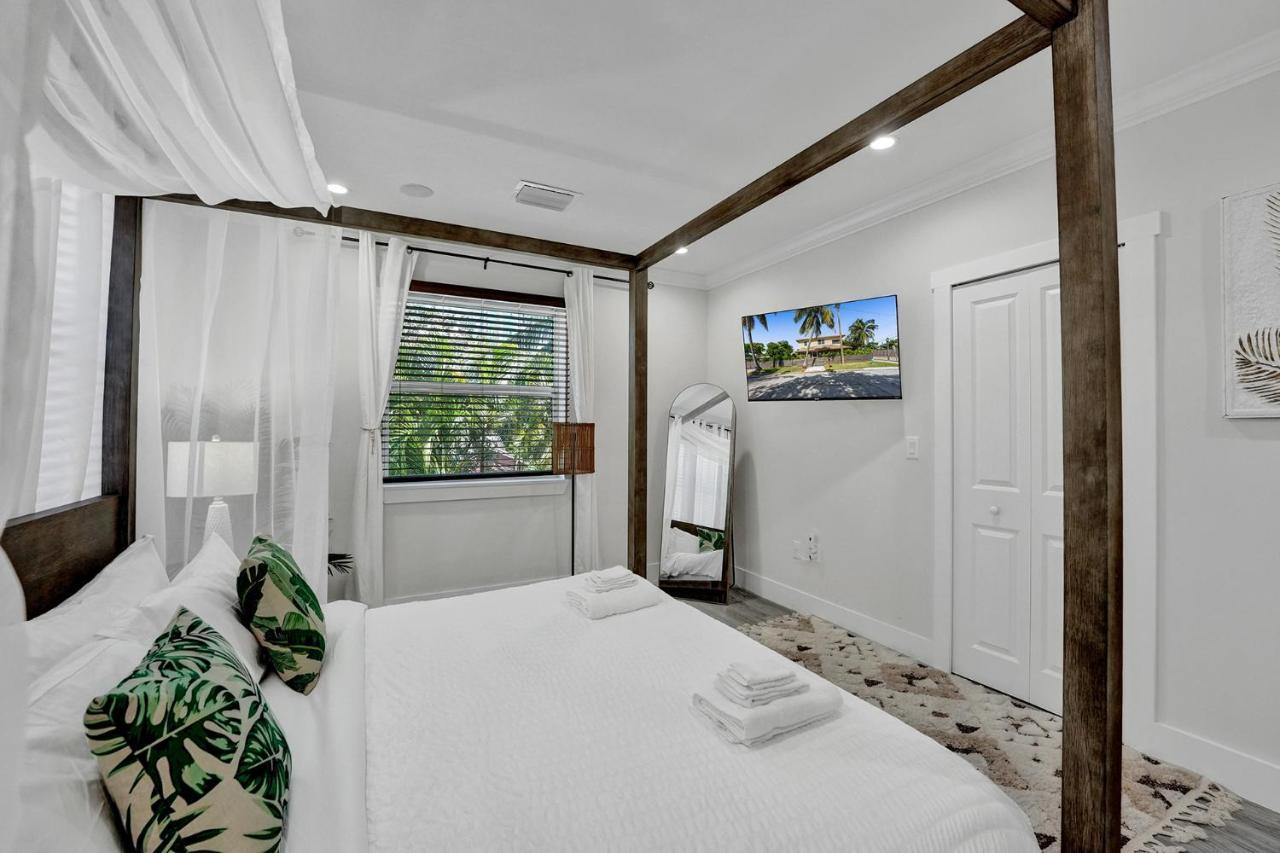 Holiday home Immaculate 3-bed House In West Palm West Palm Beach