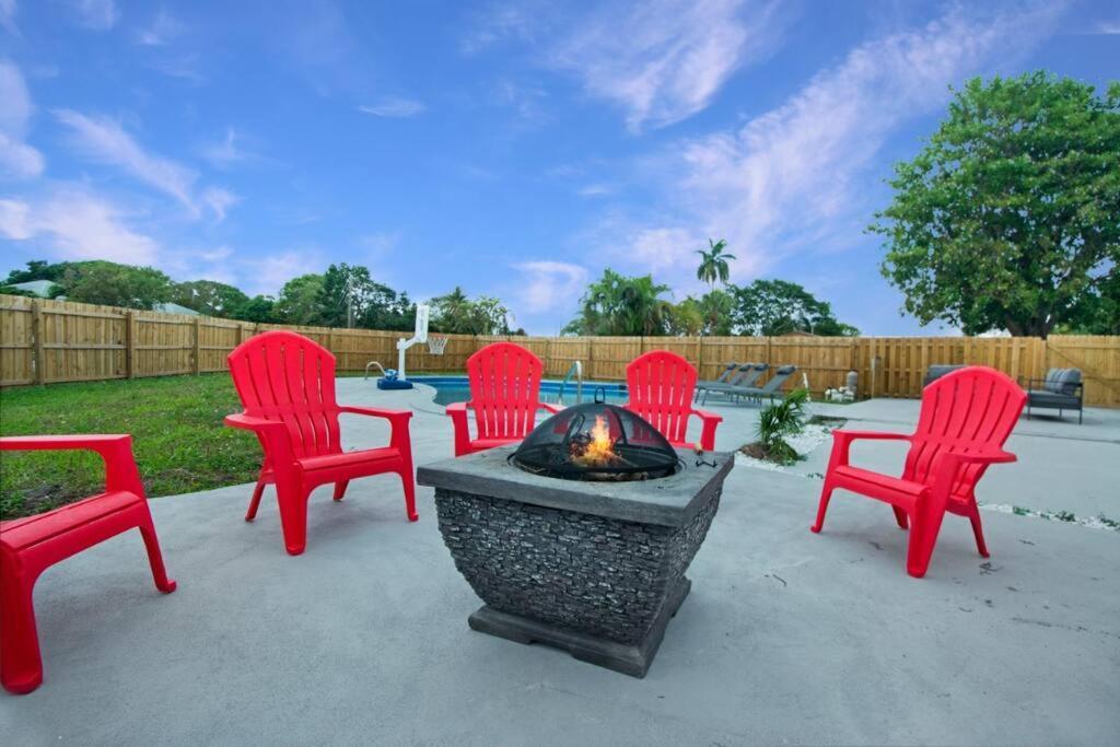 Holiday home Pool Home- Paxton