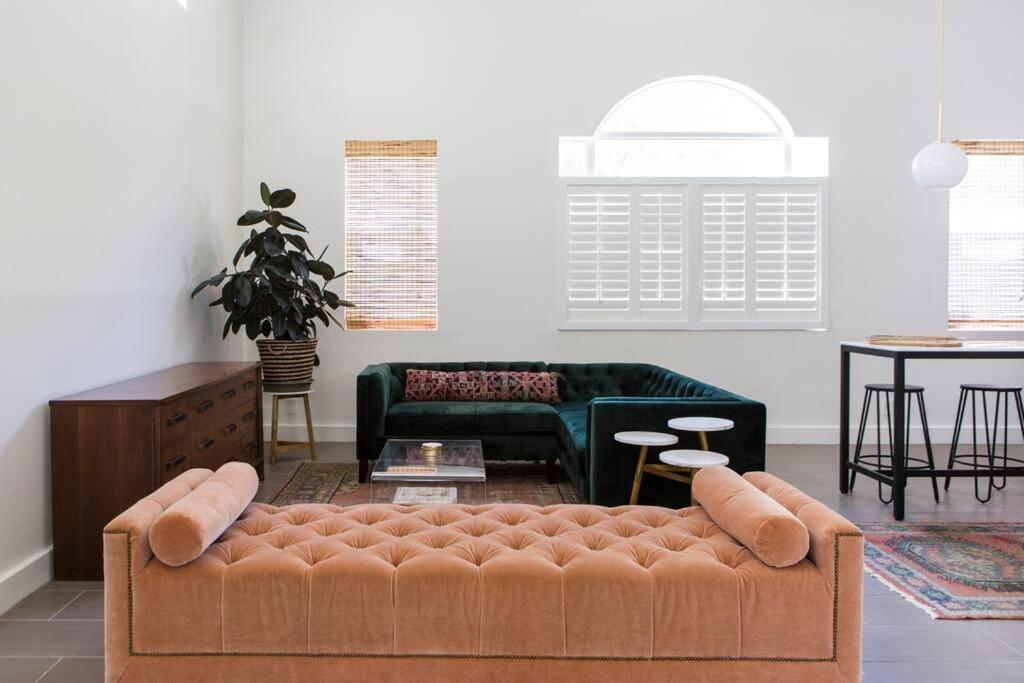 Holiday home Amazing Massive Studio Close To Beach & Downtown *