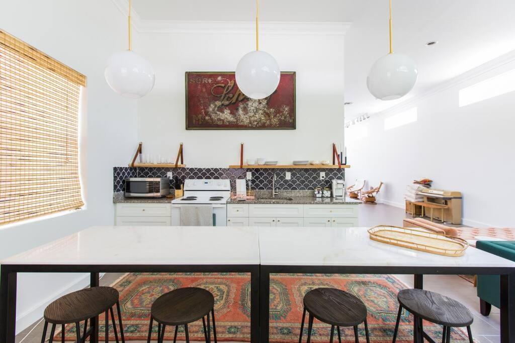 Amazing Massive Studio Close To Beach & Downtown