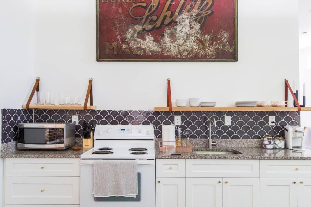 Amazing Massive Studio Close To Beach & Downtown West Palm Beach