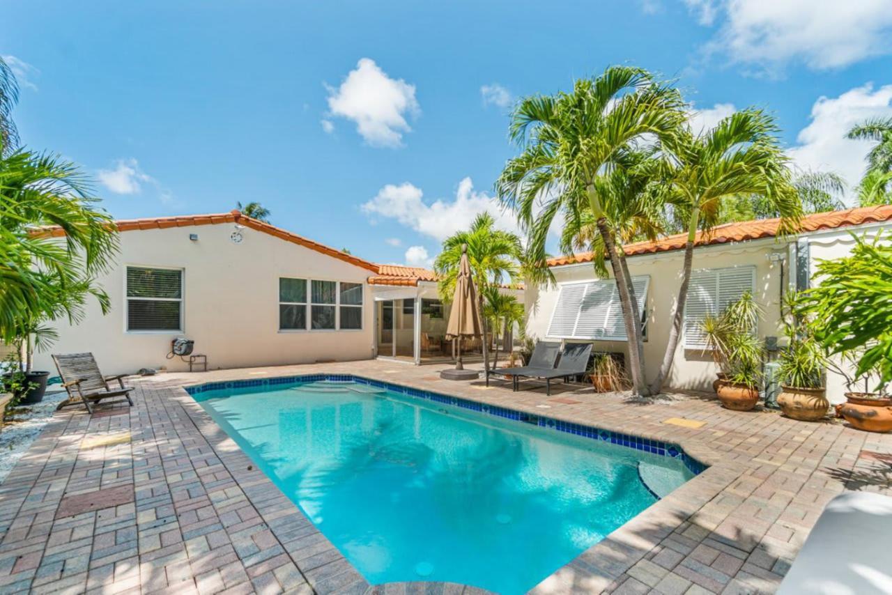 Heated Pool, Beach, Miramar By Rovetravel Holiday home