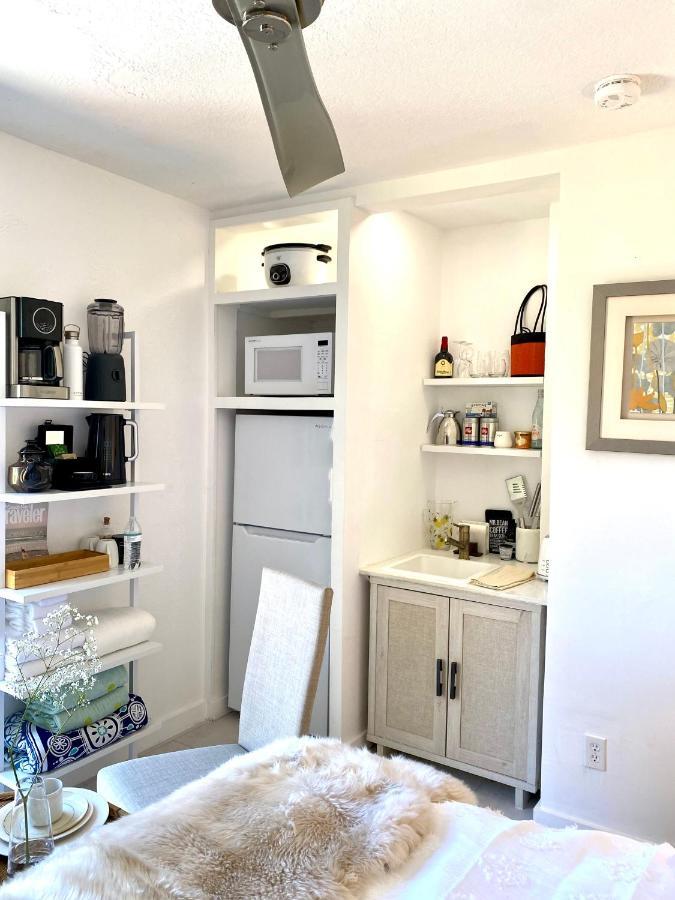 Retreat W/private Deck Guest house West Palm Beach
