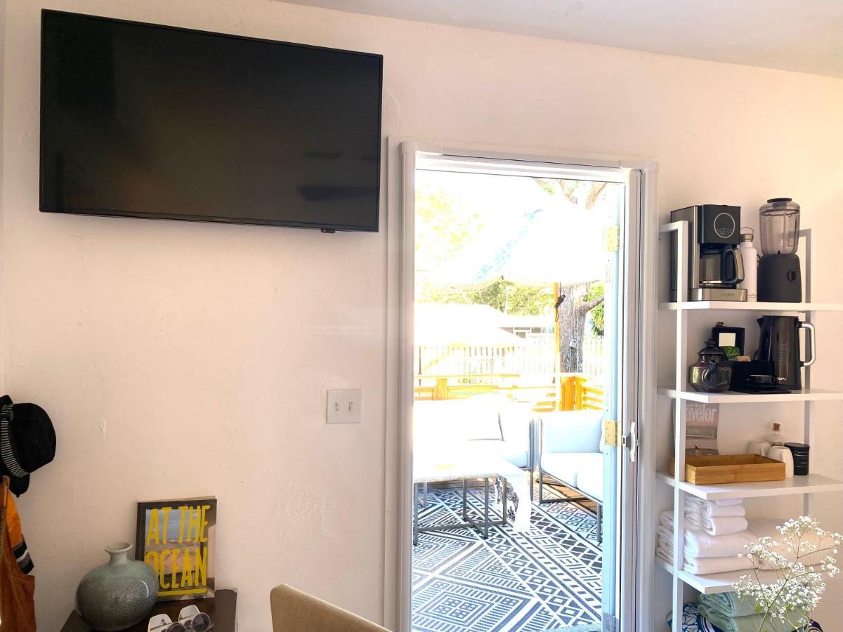 Retreat W/private Deck West Palm Beach