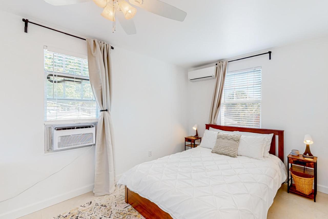 Tropical Hideway Apartment