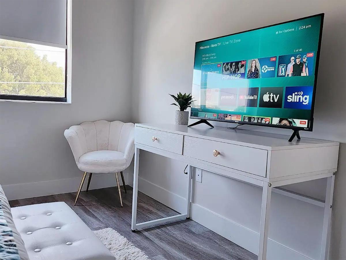 Lux Urban Retreat: Family-friendly Staycation With Gym & Ev Charging Apartment