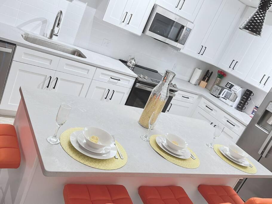 Apartment Luxe & Cozy 3beds,2rooms,ev Gym Near Beaches&downtown Wpb West Palm Beach