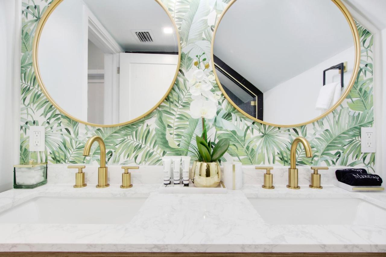 Lytle Palm House Villa *