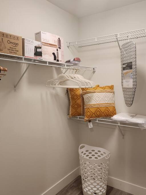 Luxe & Cozy 3beds,2rooms,ev Gym Near Beaches&downtown Wpb Apartment *