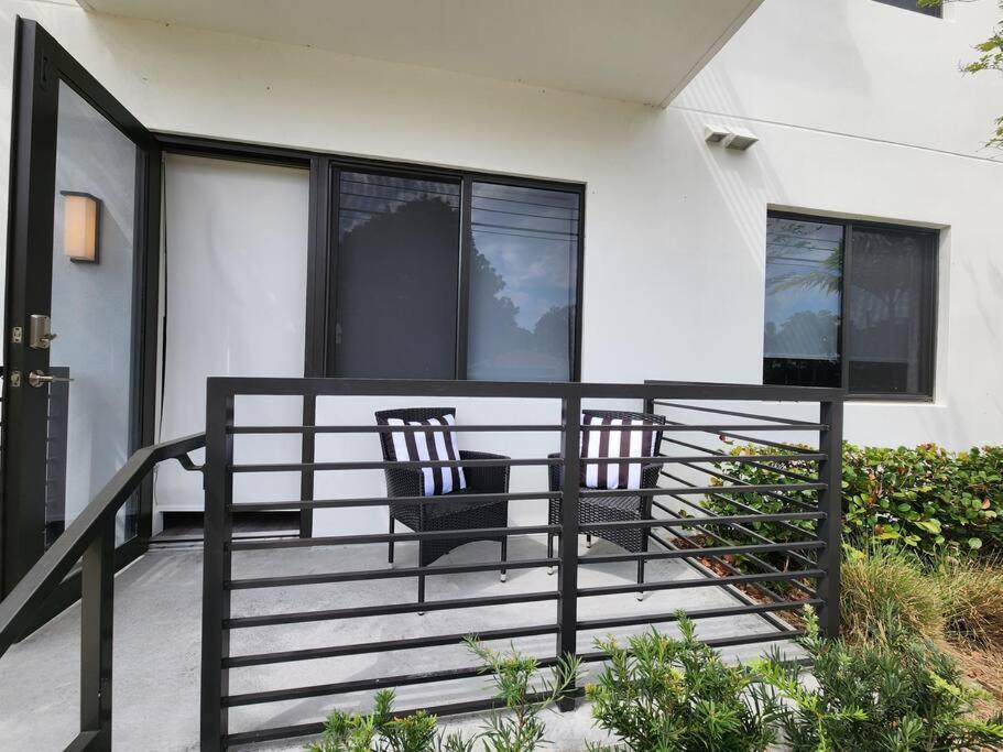 Luxe & Cozy 3beds,2rooms,ev Gym Near Beaches&downtown Wpb Apartment