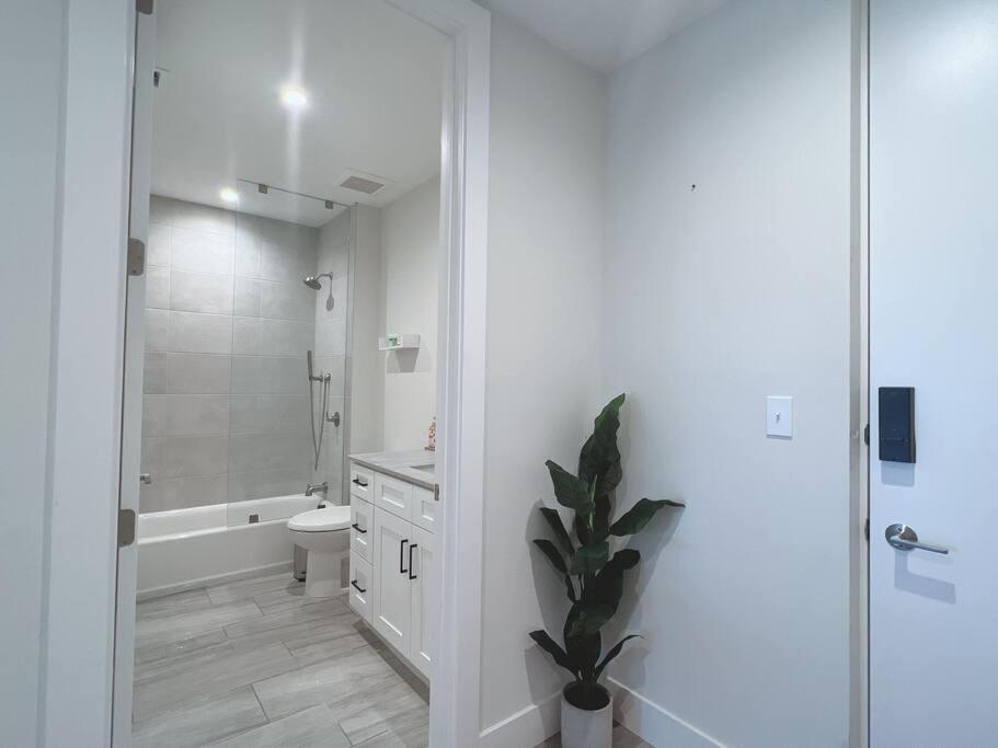 Luxe & Cozy 3beds,2rooms,ev Gym Near Beaches&downtown Wpb Apartment West Palm Beach