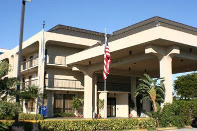 Quality Palm International Airport Inn 3*