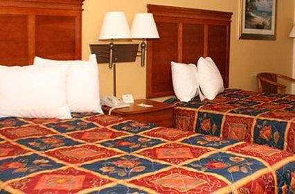 Quality Palm International Airport Inn