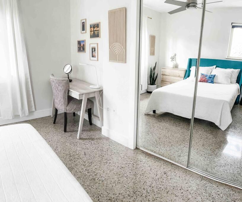 Holiday home Recently Remodeled, Spacious Intracoastal West Palm Beach