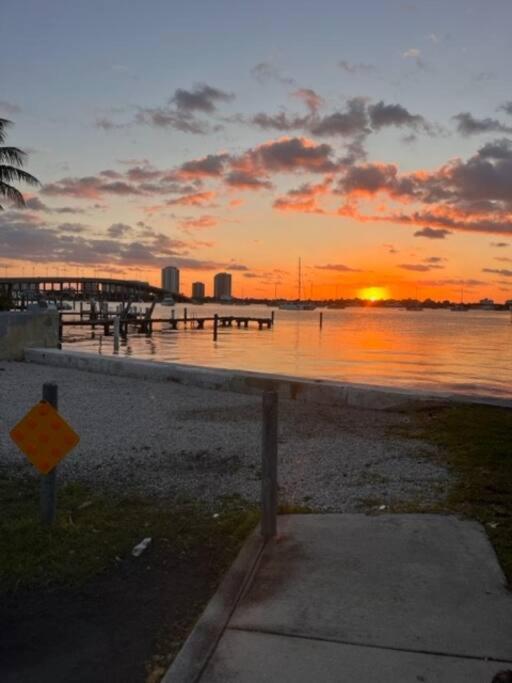 Holiday home Recently Remodeled, Spacious Intracoastal West Palm Beach