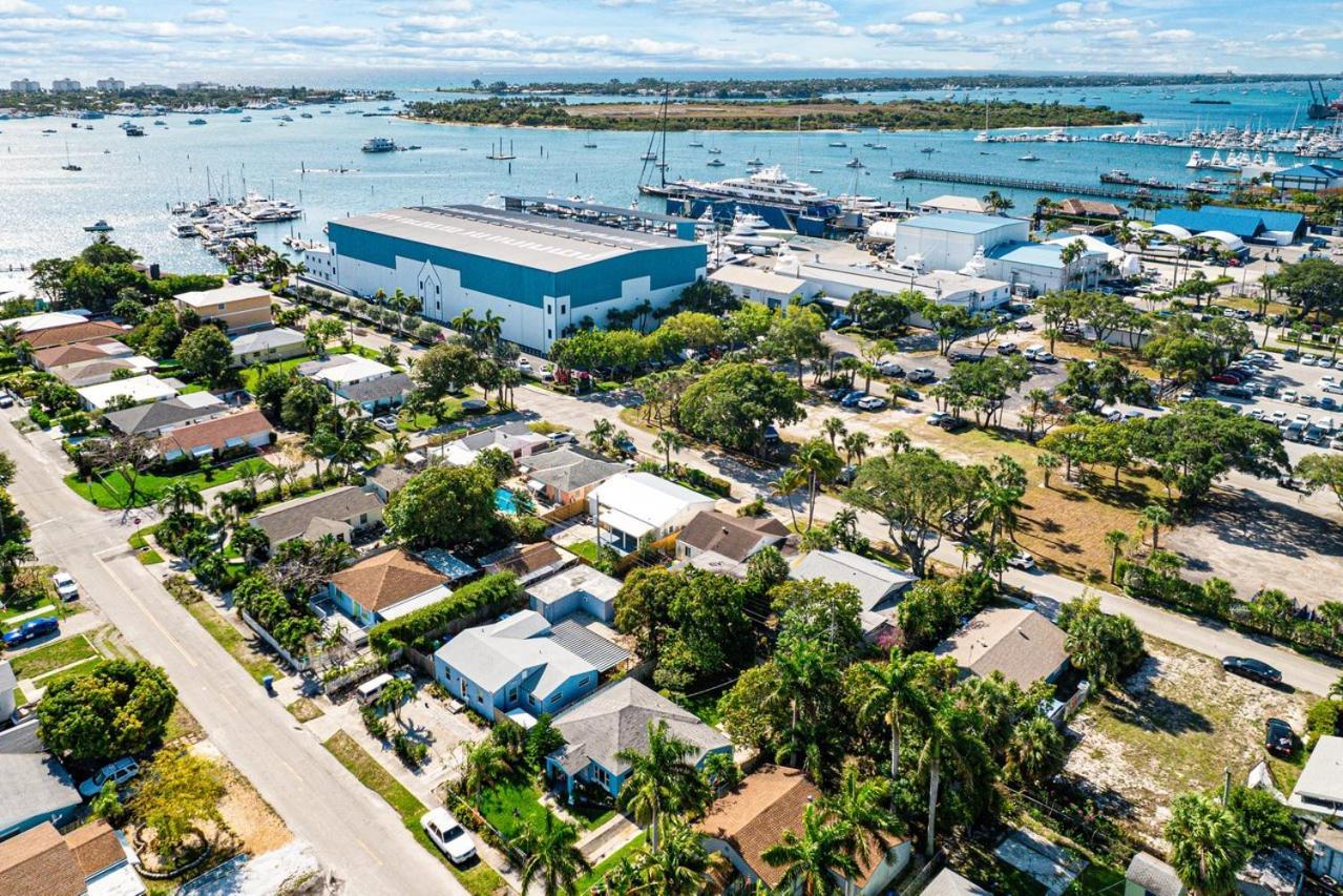 Recently Remodeled, Spacious Intracoastal Holiday home *