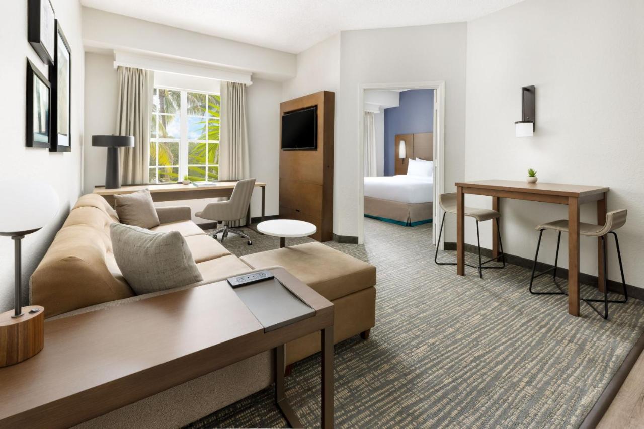 West Palm Hotel