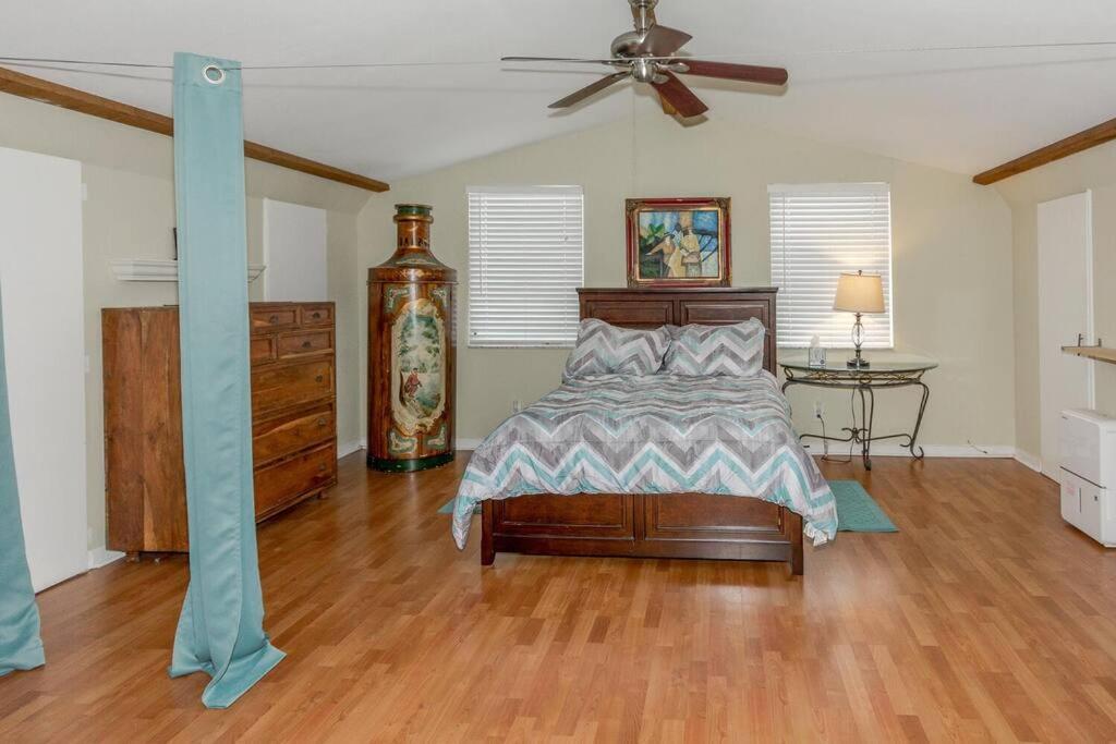 Tree-house Style Loft North Palm West Palm Beach