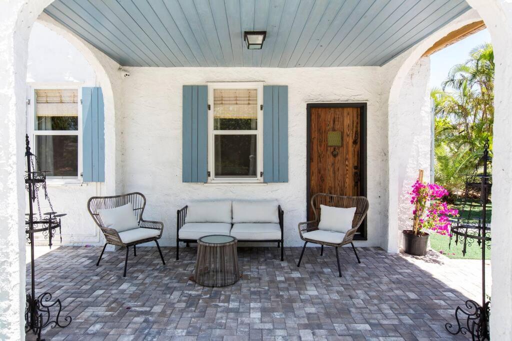 Amazing Estate Close To & Downtown → Sleeps 17