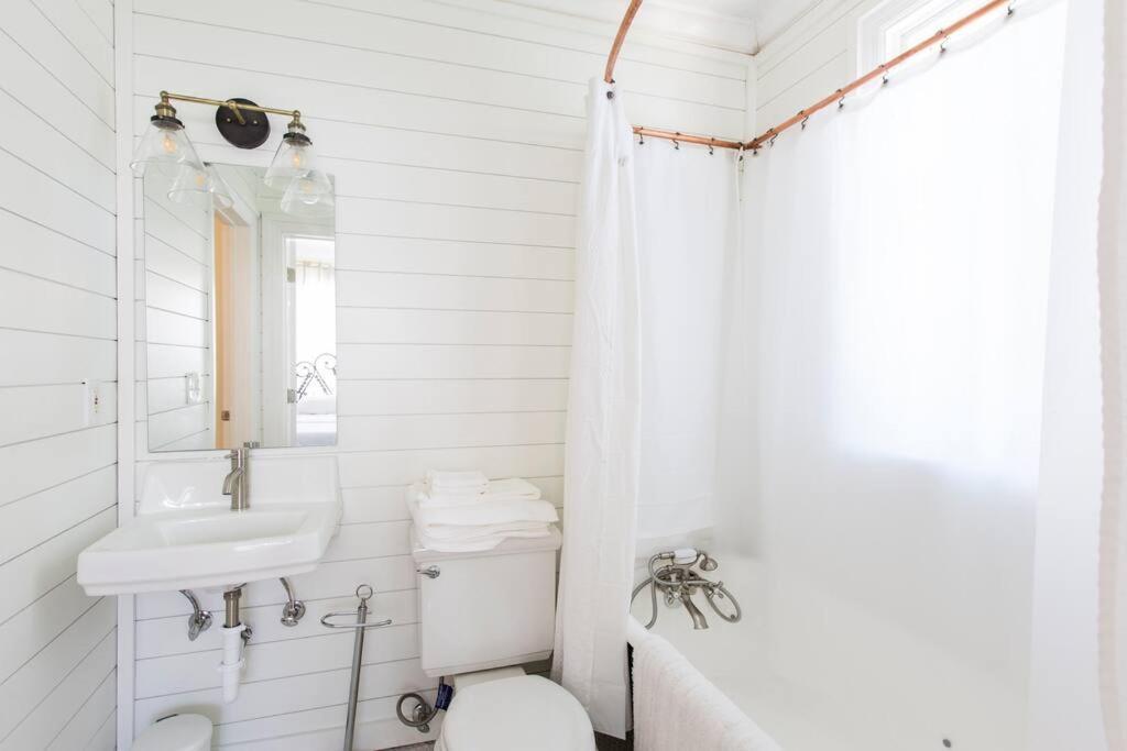 Villa Amazing Estate Close To & Downtown → Sleeps 17 West Palm Beach