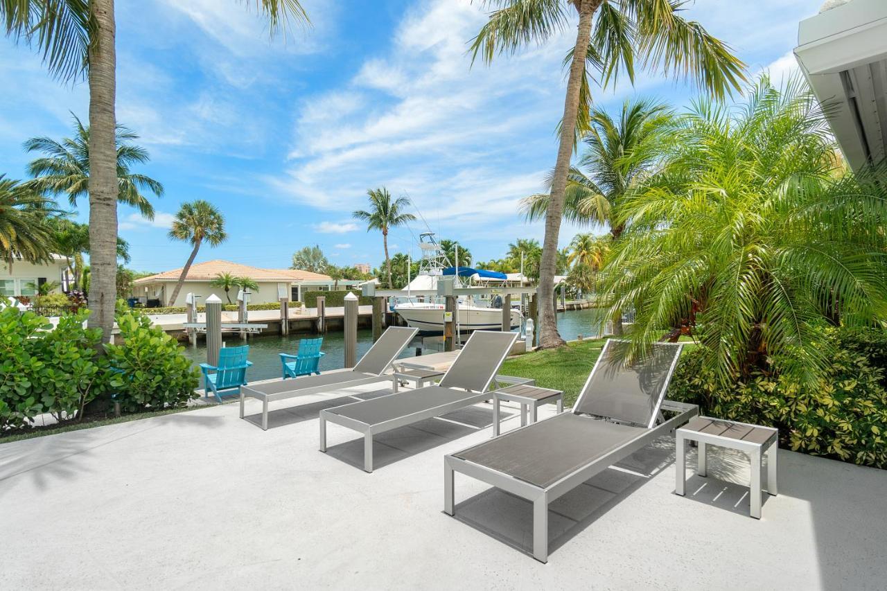 Villa Seven Palms Waterfront, Heated Pool & Private Dock -walk To Beach! *