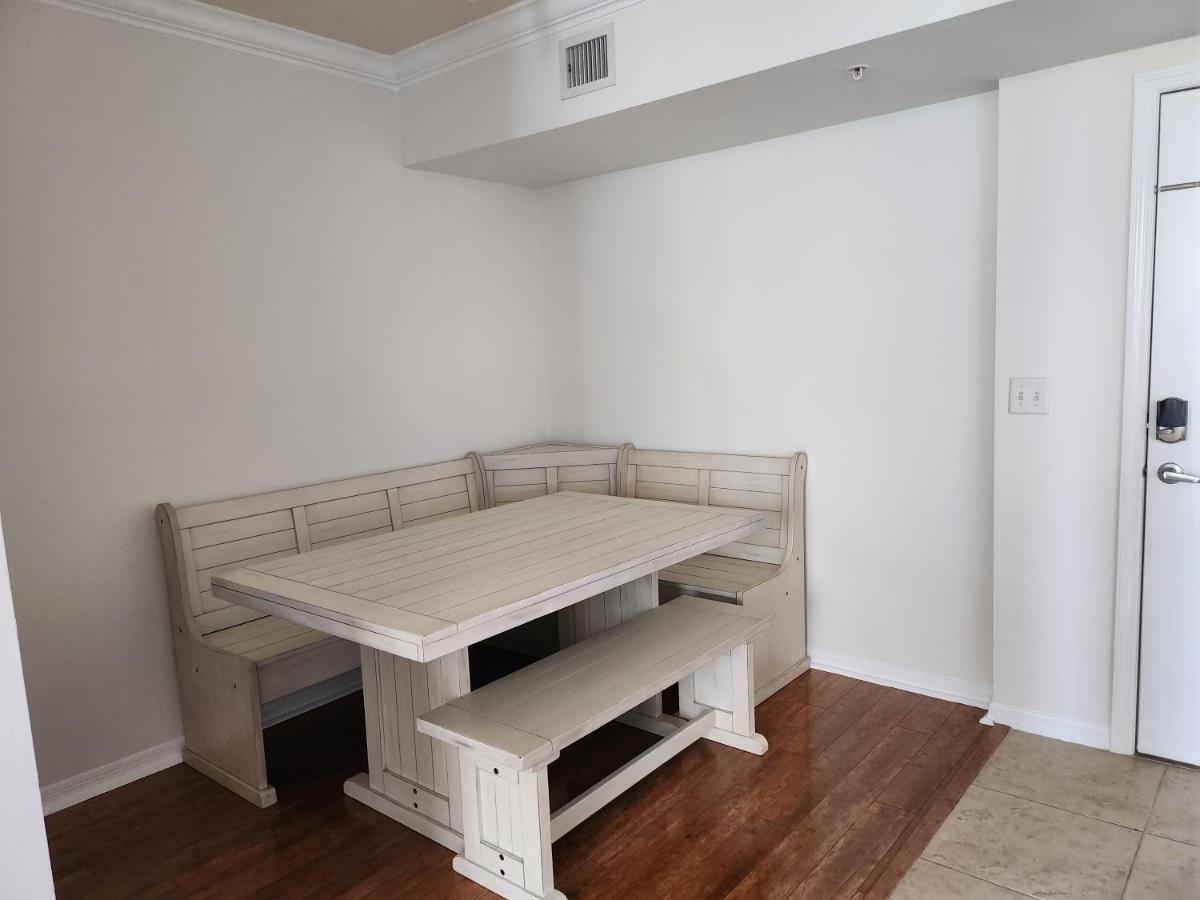 Downtown Apartment *