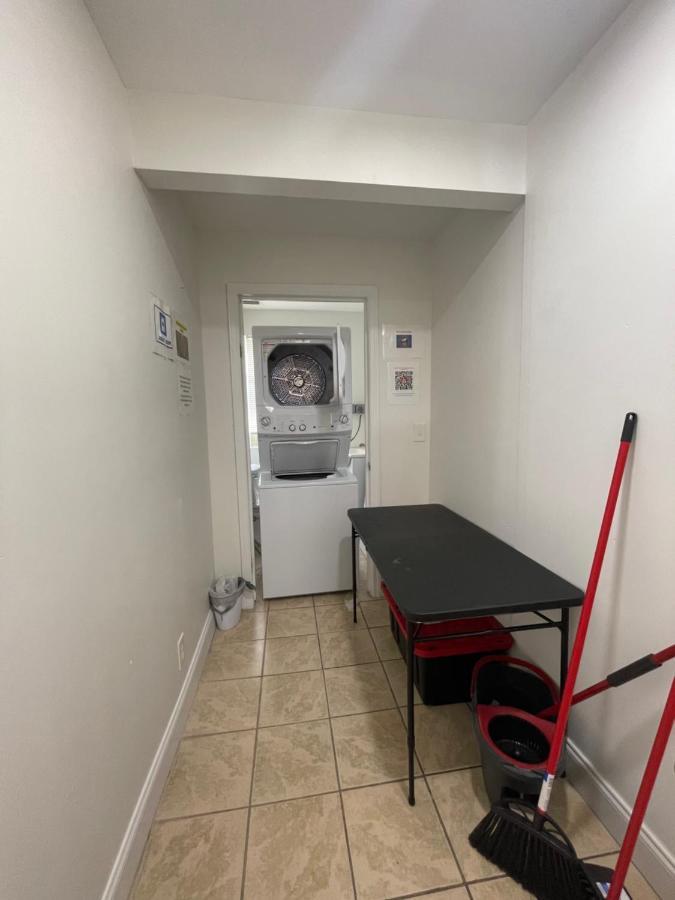 West Palm 2br Or 1br * West Palm Beach