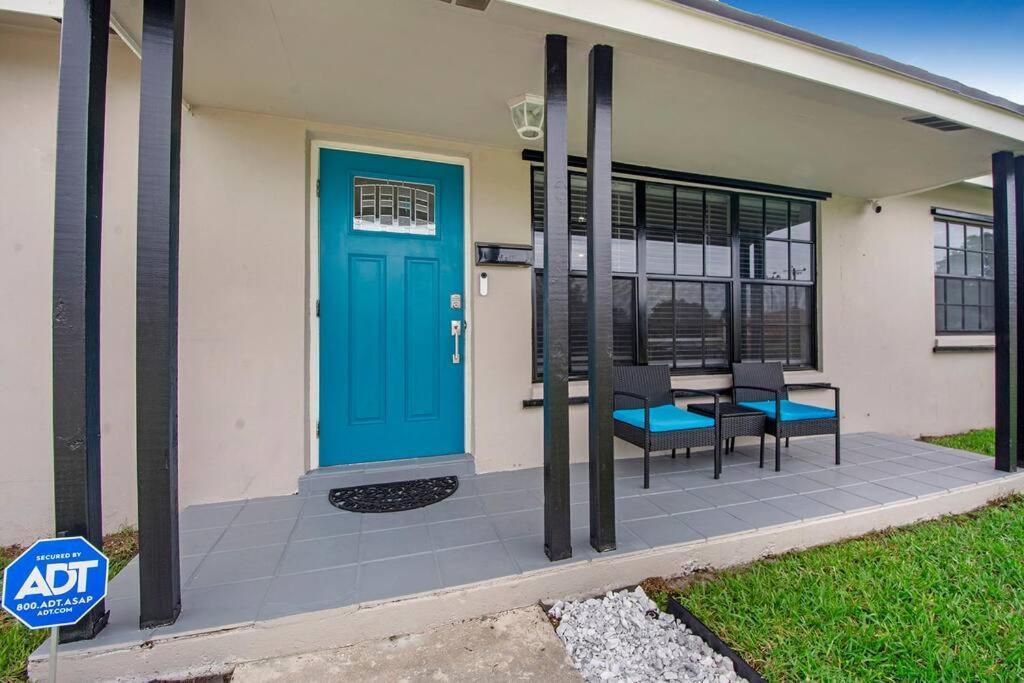 Modern Getaway Near The With For A Boat West Palm Beach