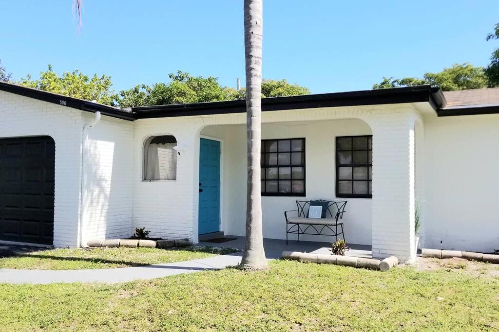 Whole House+renovated+pool+lanai+bbq+close To West Palm Beach