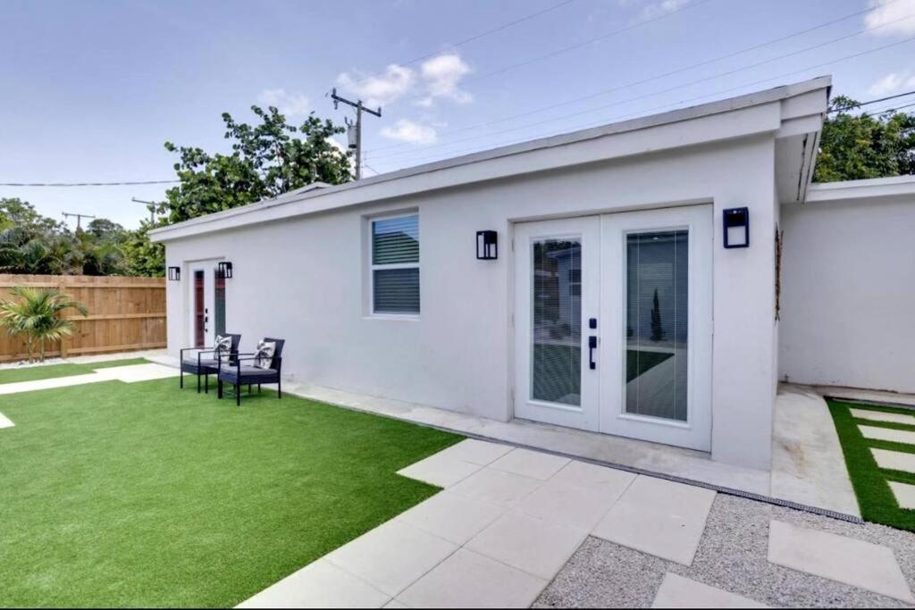 Lytle Palm - Brand New! Apartment *