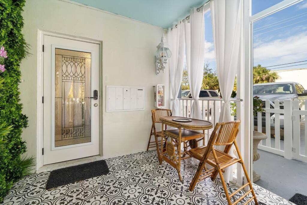 Apartment The Golden Alligator 1 - 3 Beds 2 Baths In West Palm Close To Everything