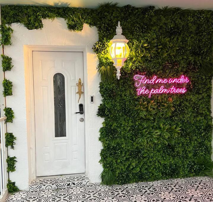 Apartment The Golden Alligator 1 - 3 Beds 2 Baths In West Palm Close To Everything West Palm Beach