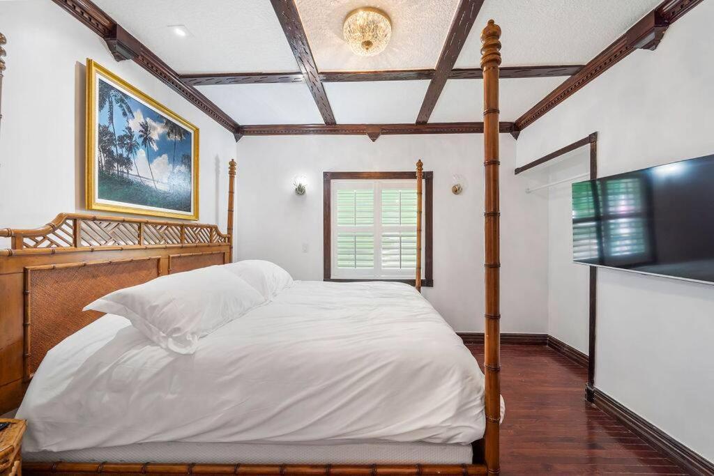 The Golden Alligator 1 - 3 Beds 2 Baths In West Palm Close To Everything Apartment West Palm Beach