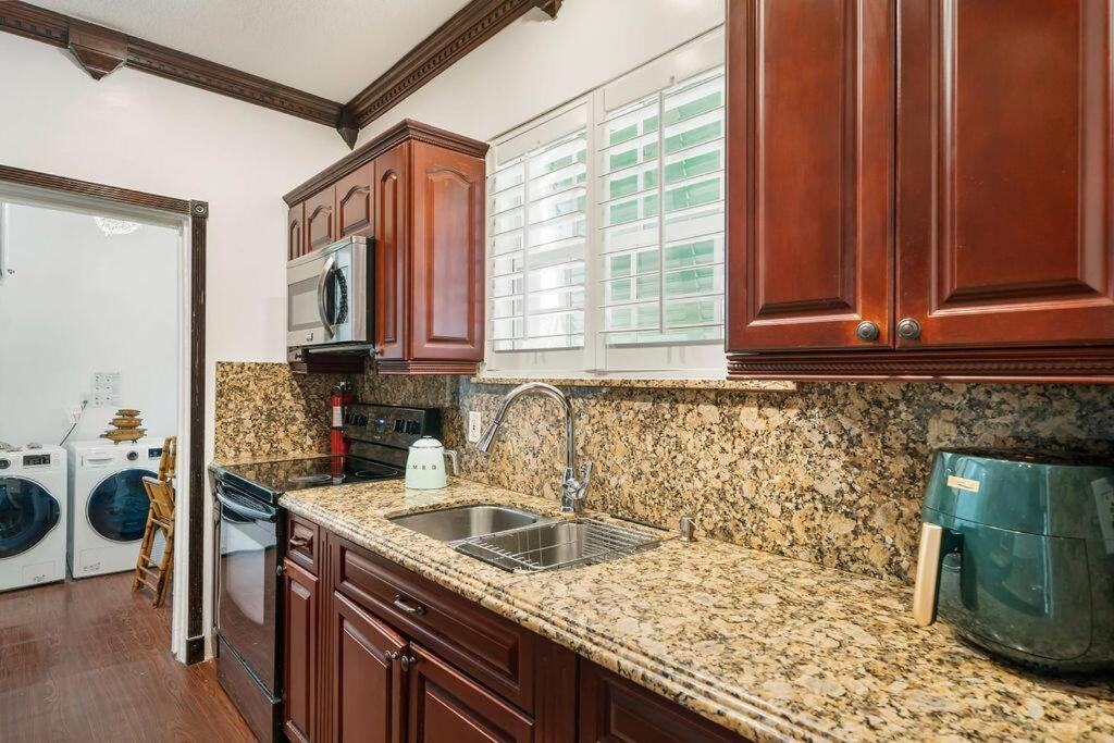 Apartment The Golden Alligator 1 - 3 Beds 2 Baths In West Palm Close To Everything West Palm Beach