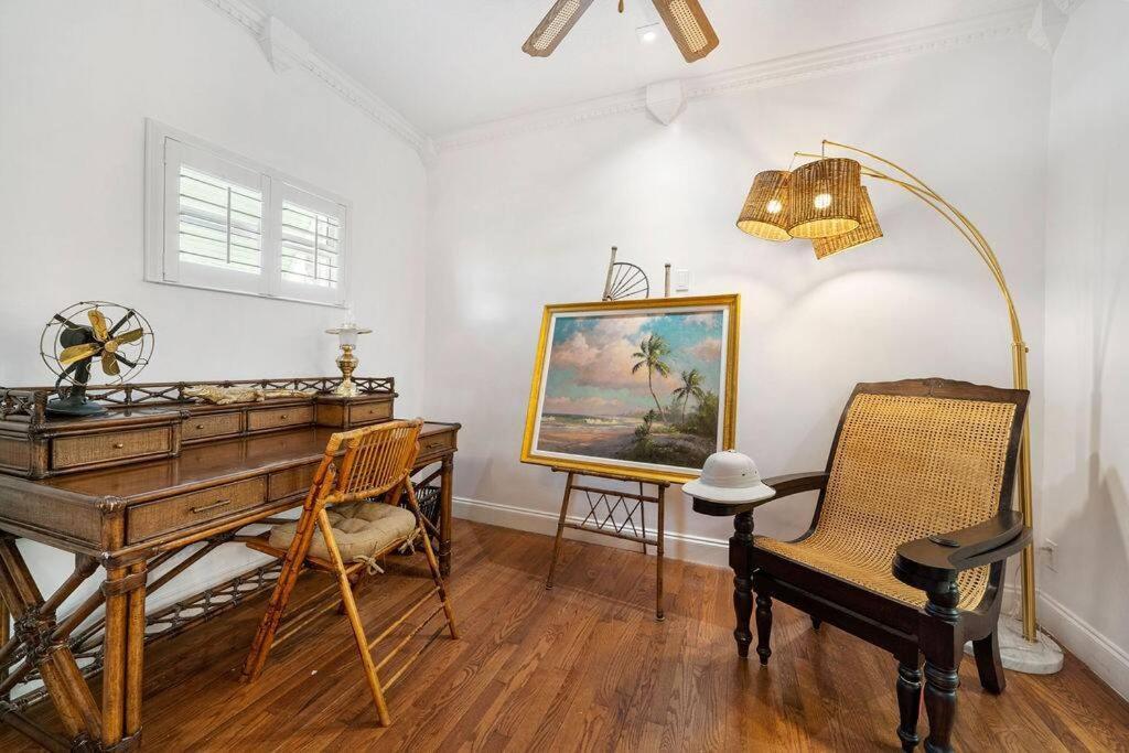 The Golden Alligator 1 - 3 Beds 2 Baths In West Palm Close To Everything West Palm Beach