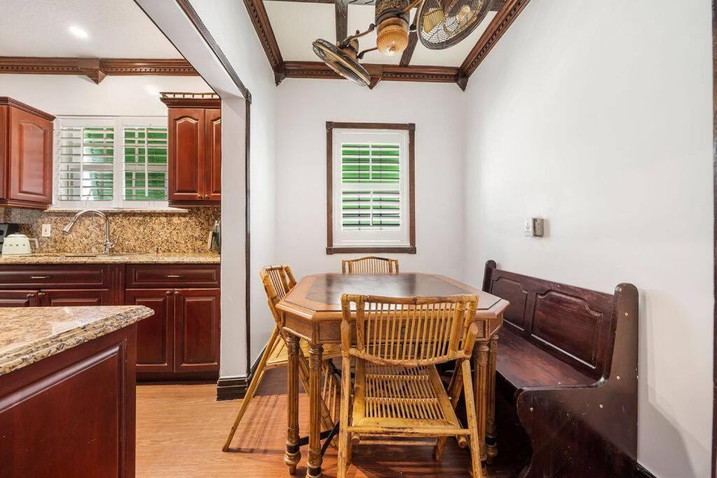 Apartment The Golden Alligator 1 - 3 Beds 2 Baths In West Palm Close To Everything West Palm Beach