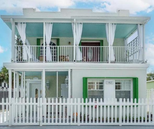 The Golden Alligator 1 - 3 Beds 2 Baths In West Palm Close To Everything