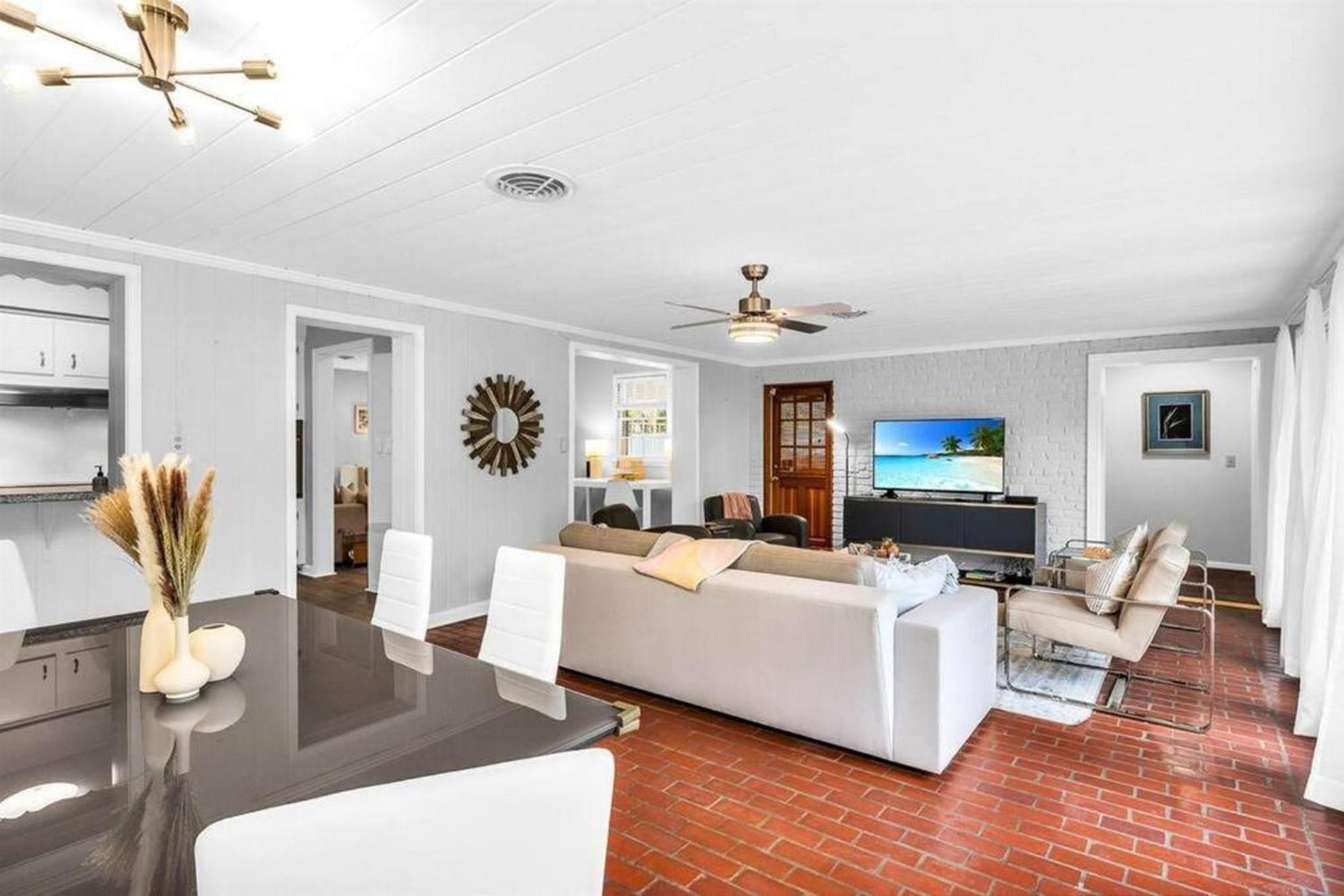 Apartment Intracoastal Paradise Walking Distance To Beach! West Palm Beach