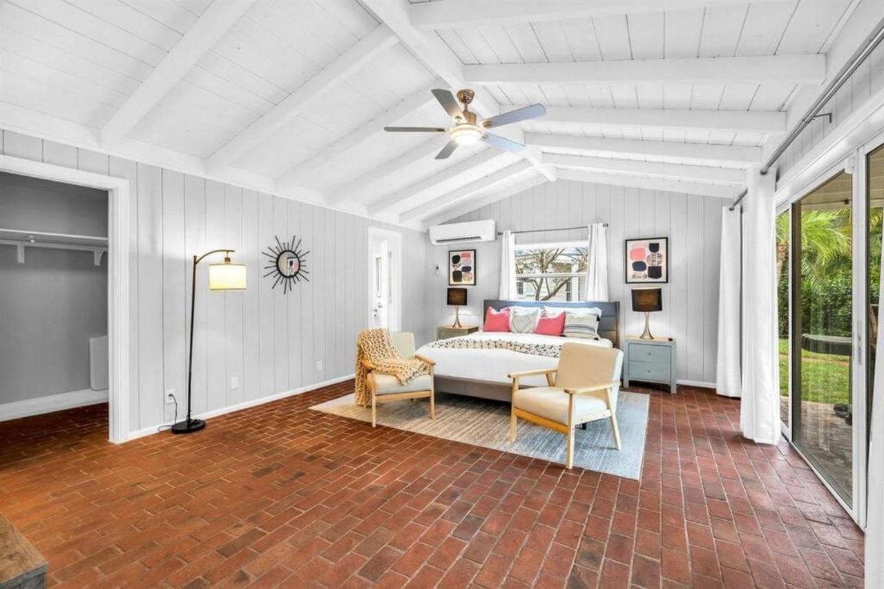 Apartment Intracoastal Paradise Walking Distance To Beach! West Palm Beach