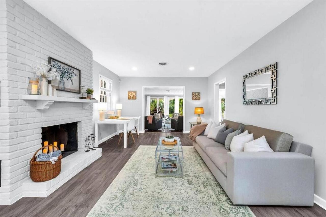 Intracoastal Paradise Walking Distance To Beach! West Palm Beach