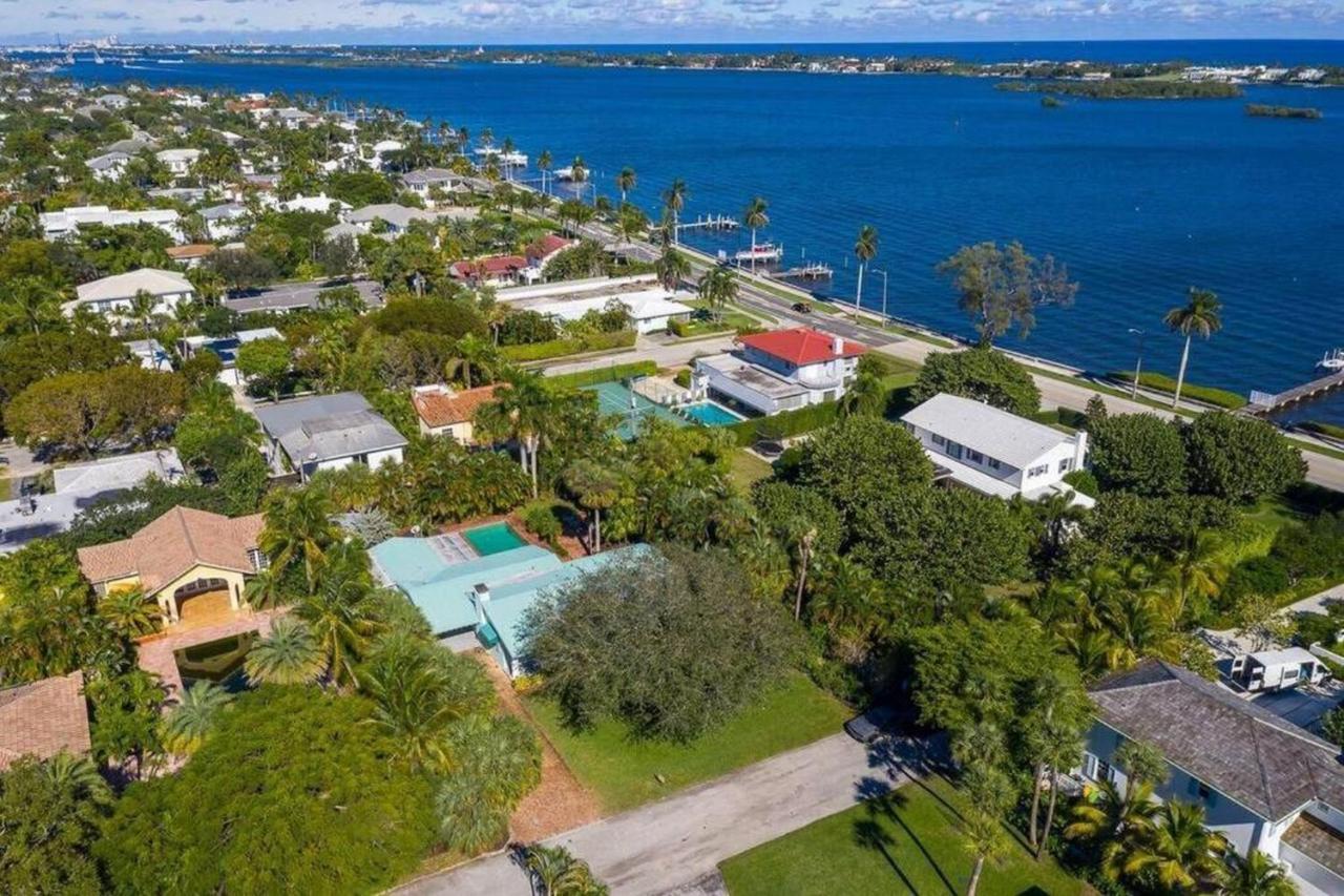 Apartment Intracoastal Paradise Walking Distance To Beach!