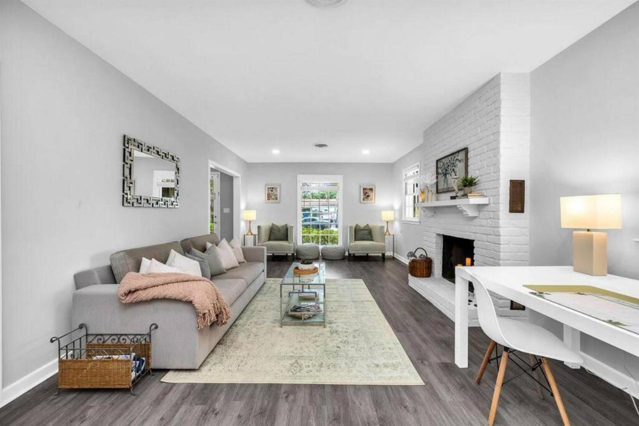 Apartment Intracoastal Paradise Walking Distance To Beach! West Palm Beach