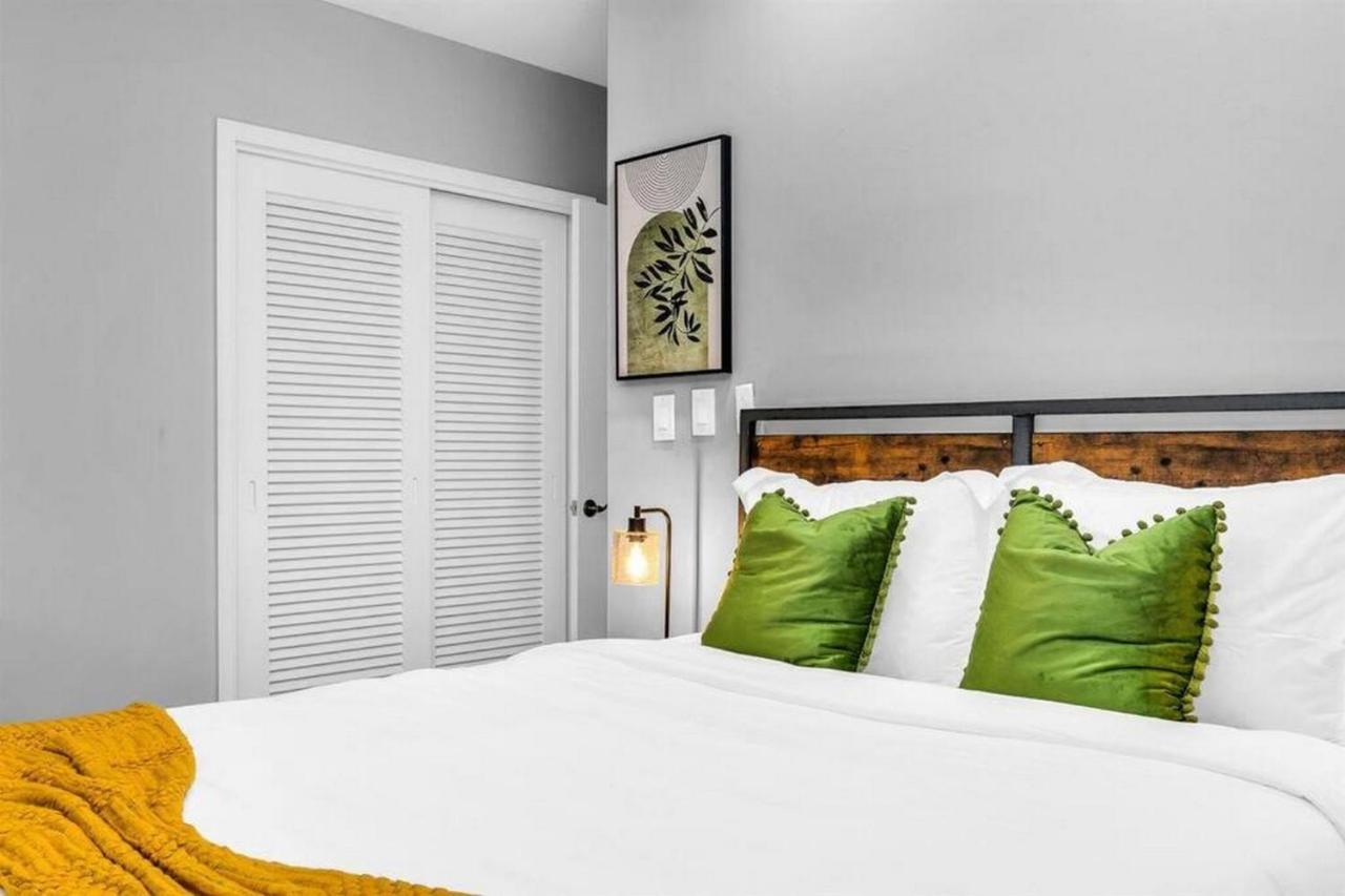 Intracoastal Paradise Walking Distance To Beach! * West Palm Beach