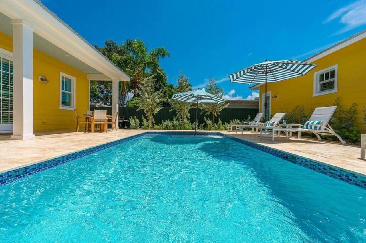 Villa The Sunshine Haven With Private Pool House!