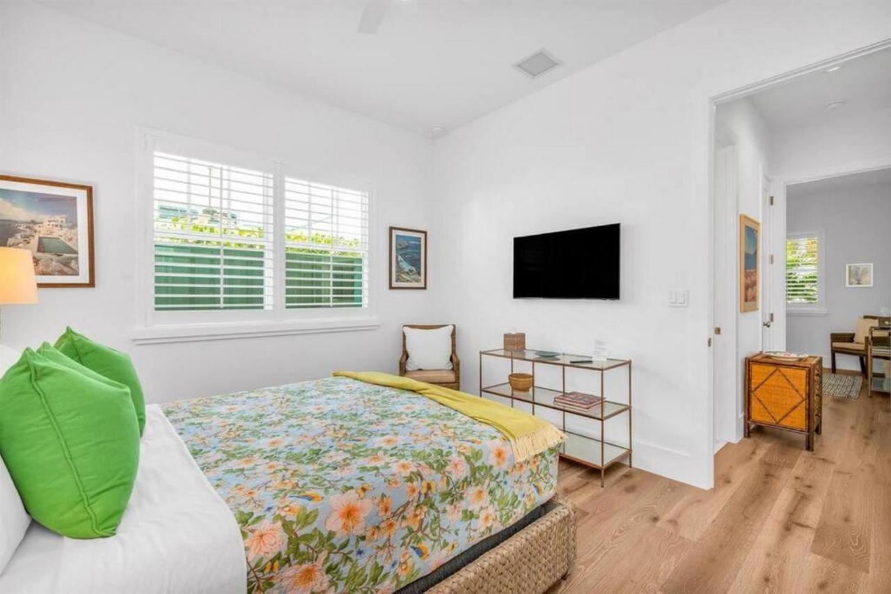 The Sunshine Haven With Private Pool House! West Palm Beach