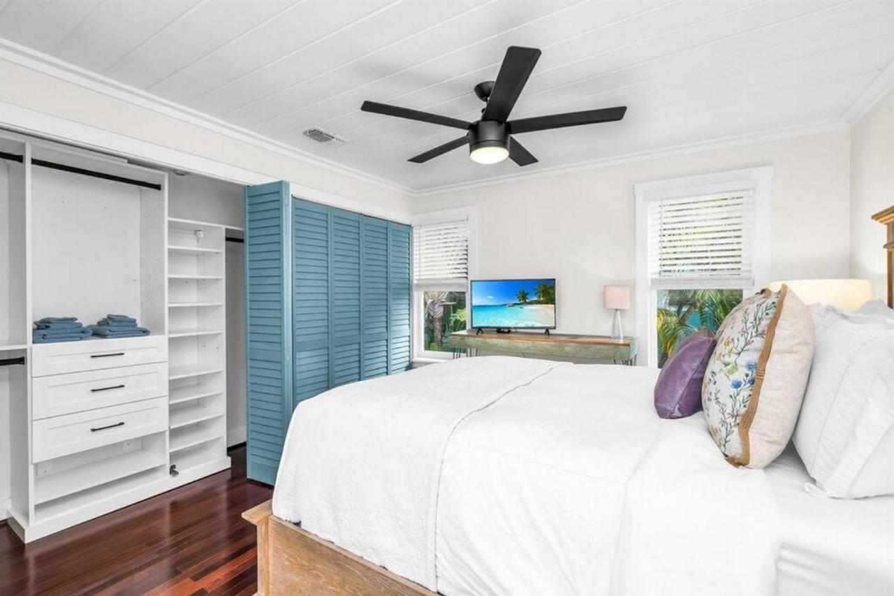 Tropical Estate W/ & Pool. Sleeps 8! *