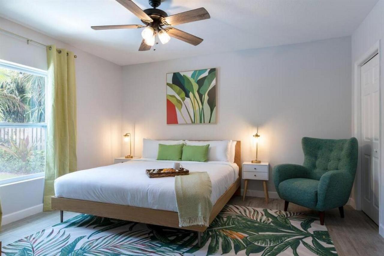 Modern Comfortable Stay!sleeps 8! West Palm Beach