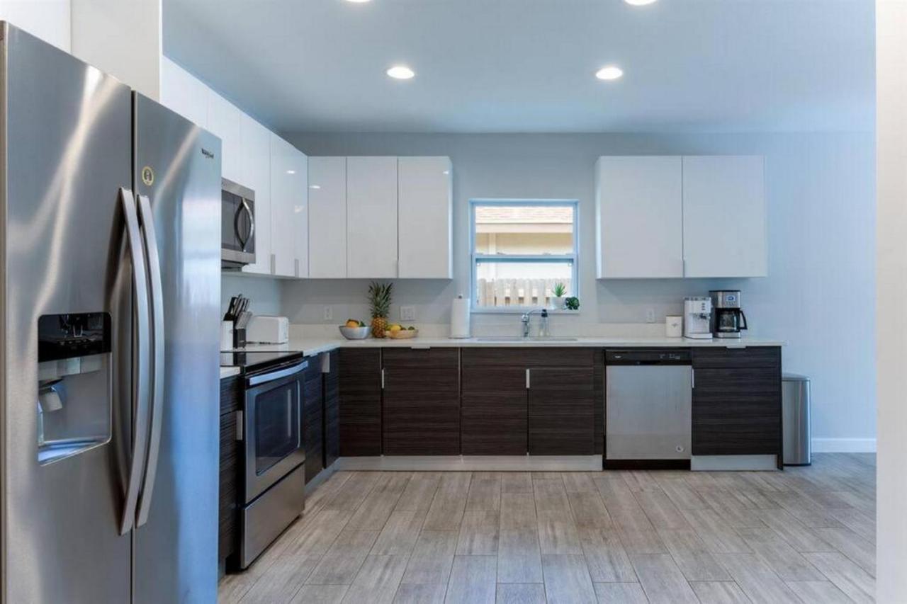 Modern Comfortable Stay!sleeps 8!