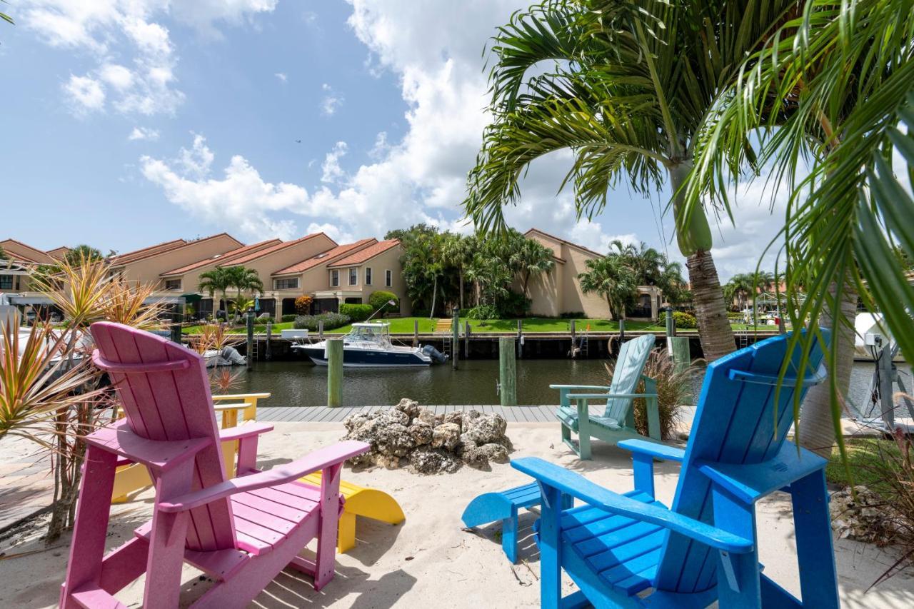 Villa Waterfront Oasis On Private Dock, Pool, & Firepit!