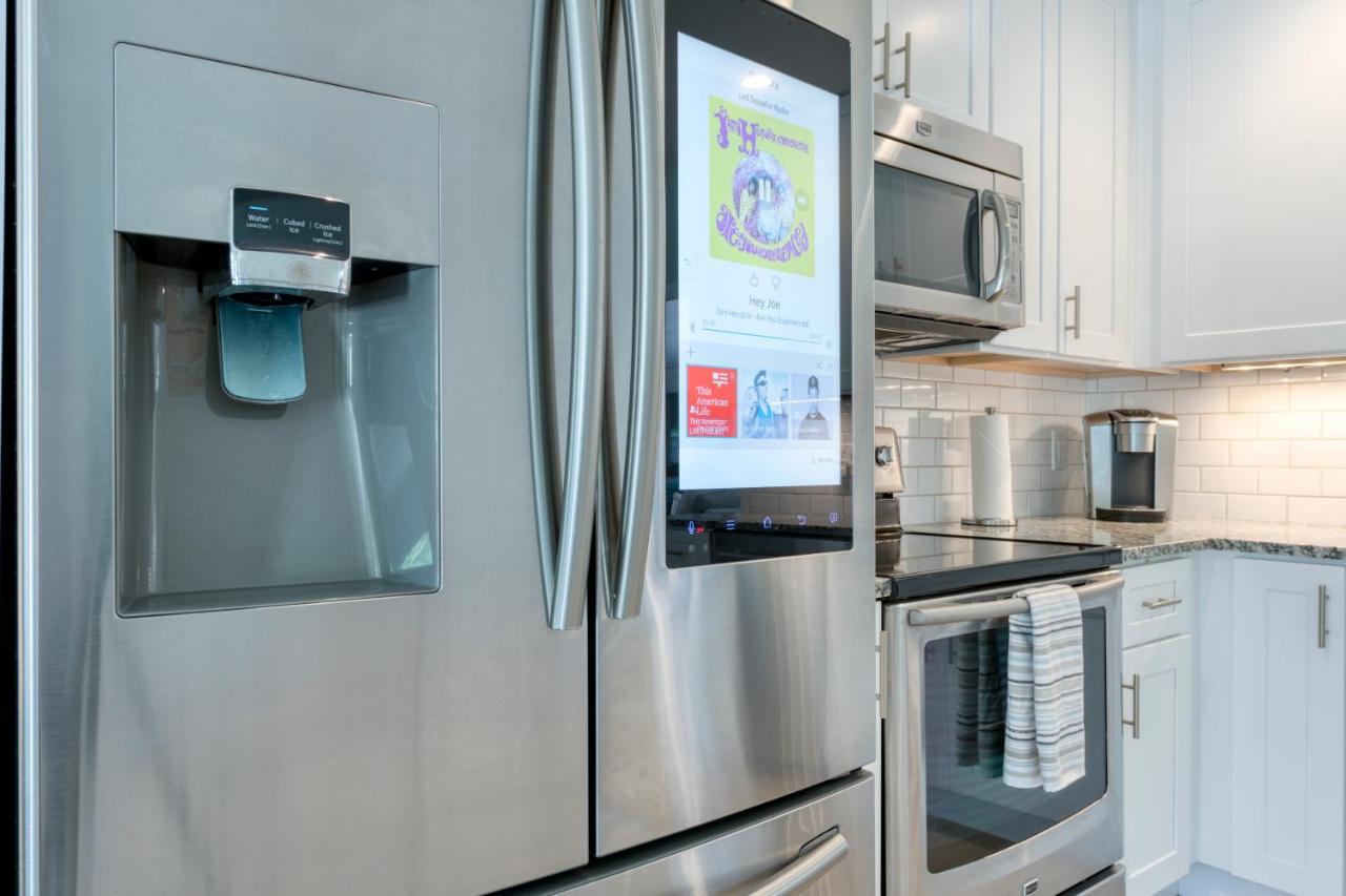 Apartment Enchanting Juno Home! Sleeps 8!